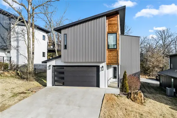 1757 E Paddock Road, Fayetteville, AR 72701