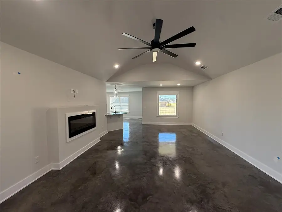 39 N Banner Avenue, Farmington, AR 72730 - Image #2