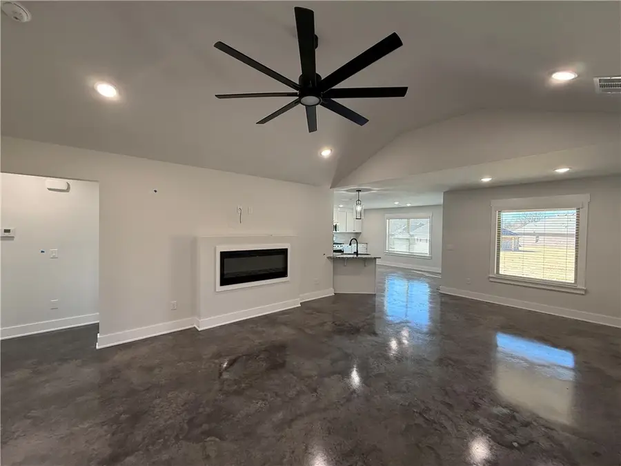 39 N Banner Avenue, Farmington, AR 72730 - Image #3