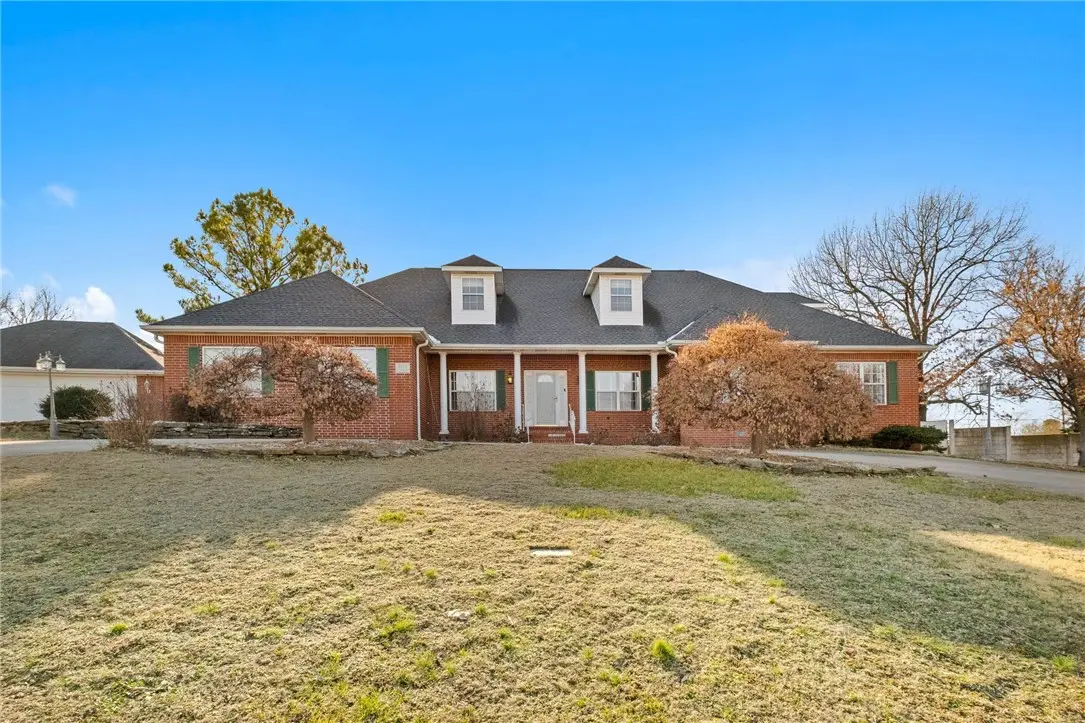 2712 W Linden Street, Rogers, AR 72758 - #1