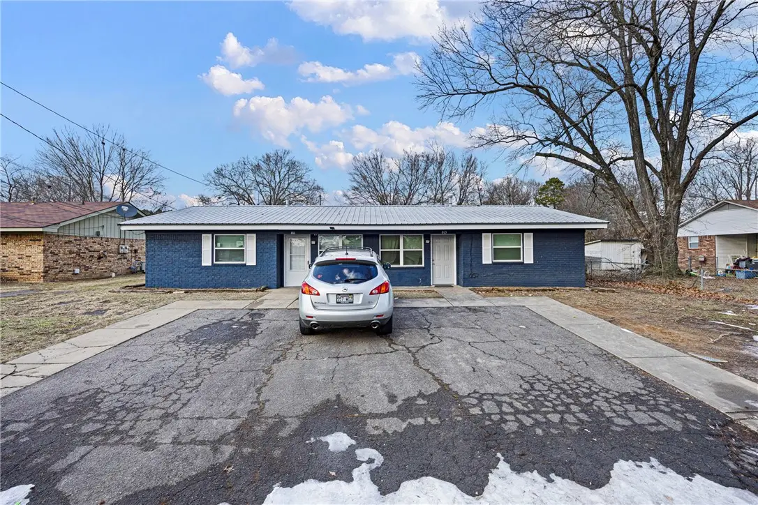 811 & 813 M Street, Russellville, AR 72801 - #1