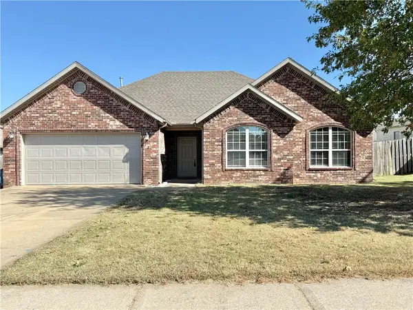 801 Summit Chase Road, Bentonville, AR 72712