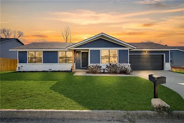 924 S 25th Street, Rogers, AR 72758