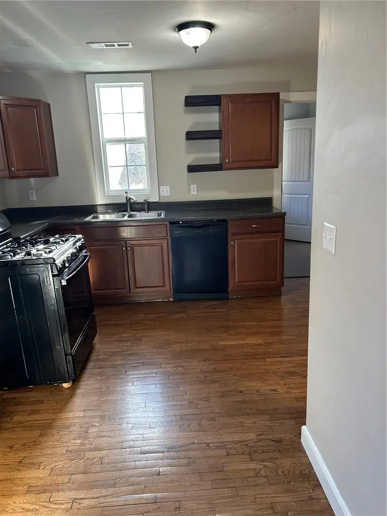 231 E Huntsville Road, Fayetteville, AR 72701 - #2