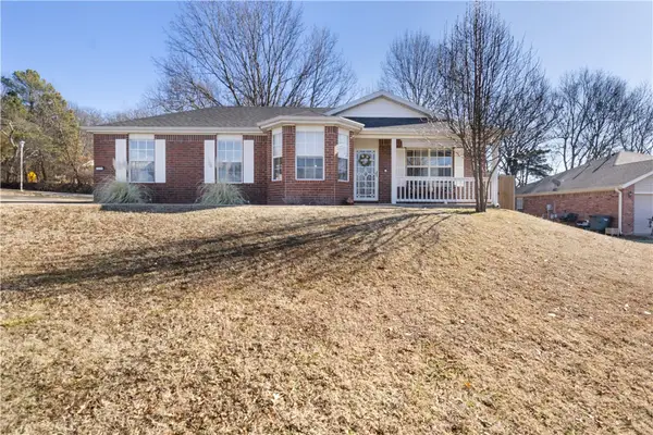 1200 S China Berry Lane, Fayetteville, AR 72704