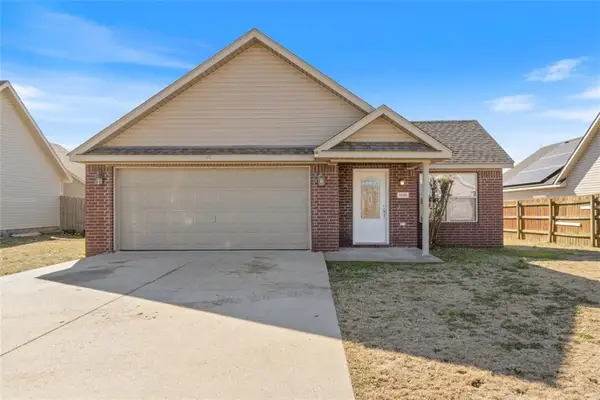 1110 E Courage, Siloam Springs, AR 72761