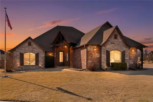 5704 SW Gunstock Road, Bentonville, AR 72713