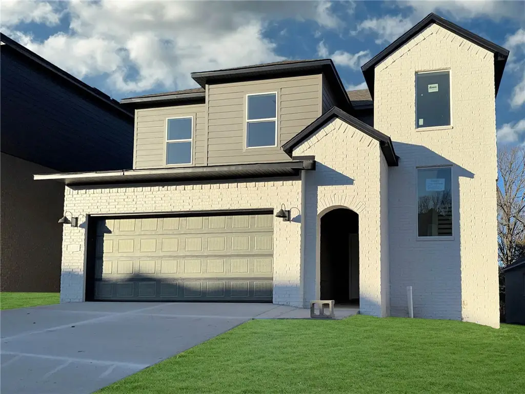 1847 E Fiji Street, Fayetteville, AR 72701 - #1