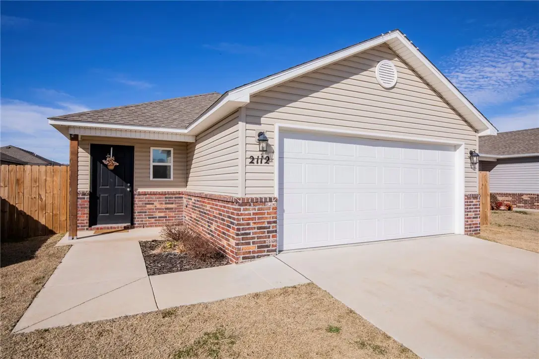 2112 E Annette Drive, Siloam Springs, AR 72761 - #1