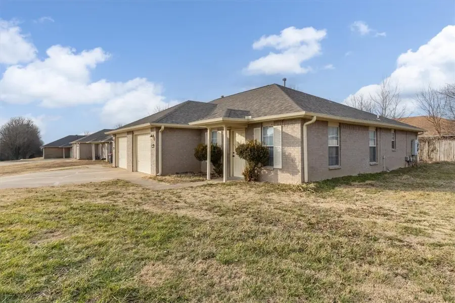 3186 Braxton Avenue, Springdale, AR 72764 - #2