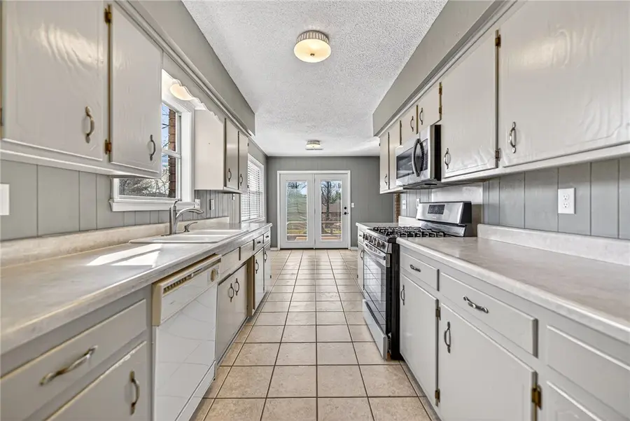 405 Indian Trail, Springdale, AR 72764 - #3