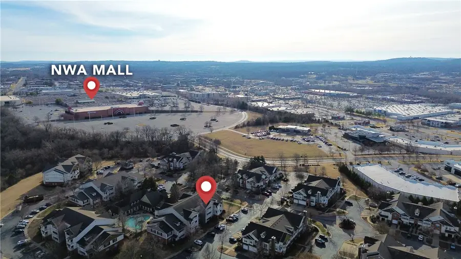 4230 NW Meadow Creek Circle, Fayetteville, AR 72703 - #2