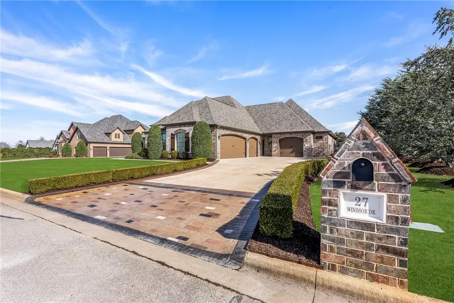 27 S Windsor Drive, Rogers, AR 72758 - #3
