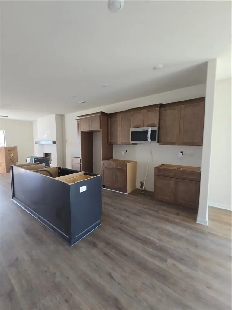 407 W Hondo Street, Siloam Springs, AR 72761 - #3