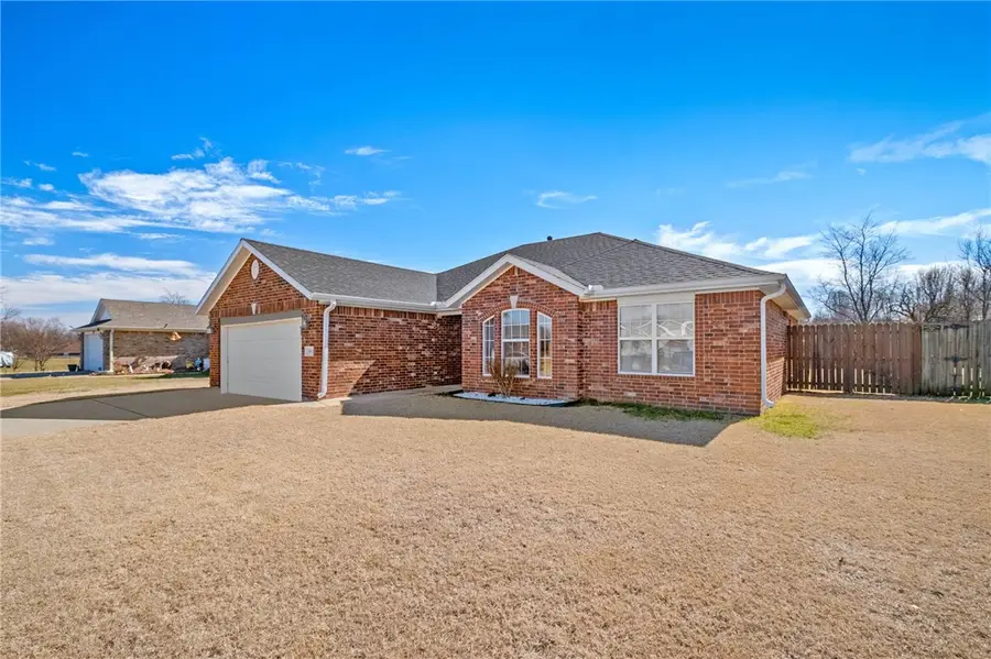 1041 Applewood Circle, Centerton, AR 72719 - #3