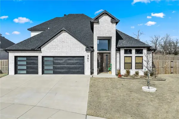 381 Rainforest Loop, Centerton, AR 72719