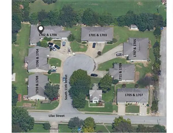 1700 S 11th Street, Rogers, AR 72756