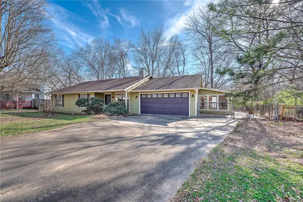 987 W Kyle Drive, Fayetteville, AR 72701