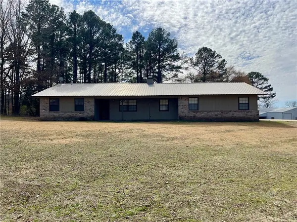 914 Quail Hollow Road, Dover, AR 72837