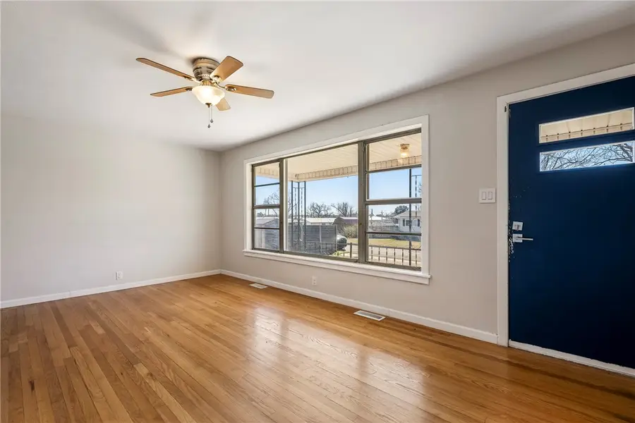 805 W Norwood Street, Rogers, AR 72756 - #3