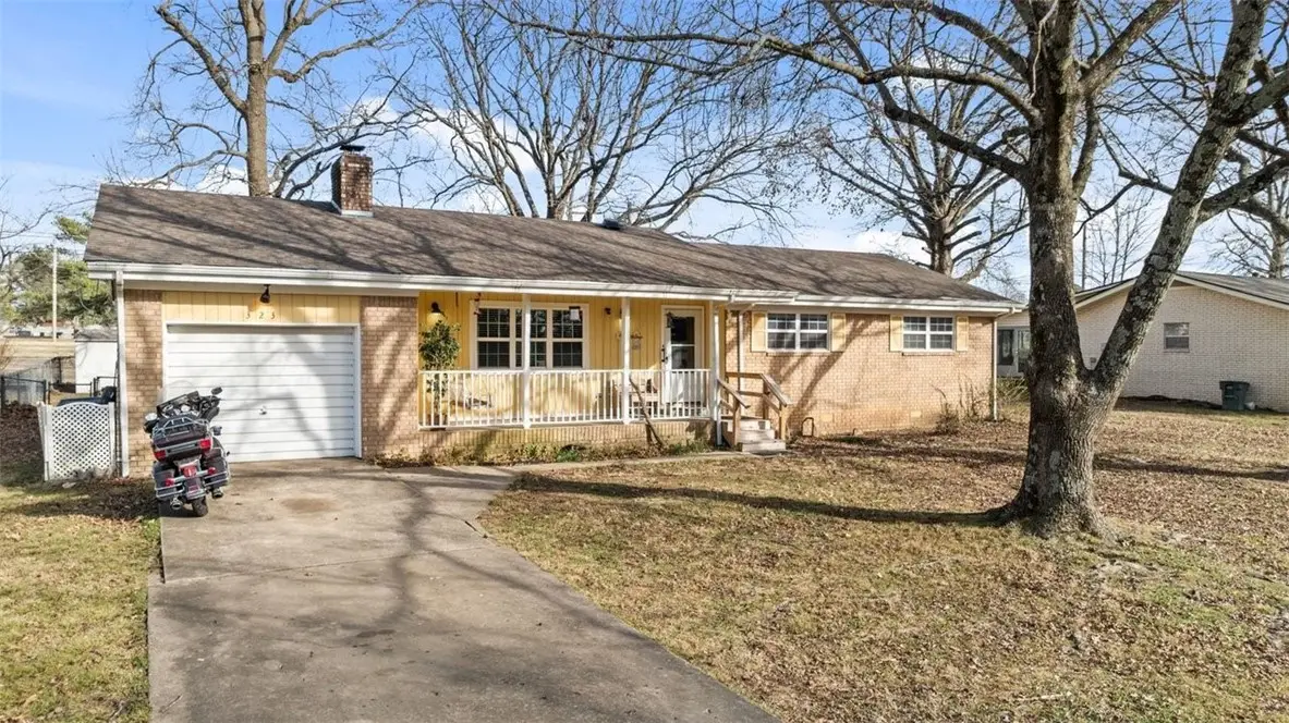 323 Western Hills Drive, Siloam Springs, AR 72761 - #1