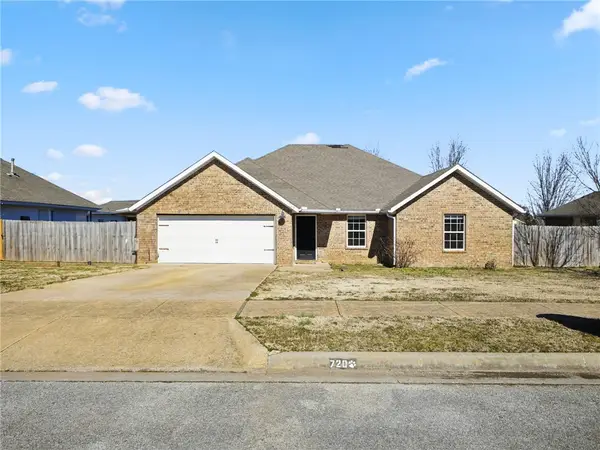 720 Madison Drive, Prairie Grove, AR 72753