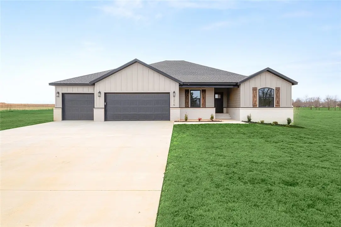 1215 John Renfroe Road, Pea Ridge, AR 72751 - #1