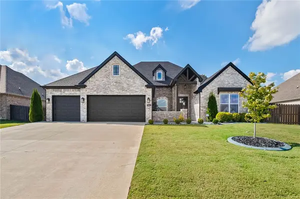 1311 Montieri Drive, Centerton, AR 72719