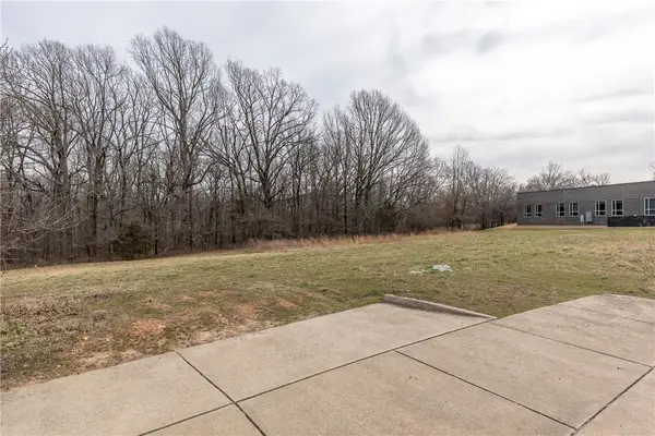 N Waterside Court, Fayetteville, AR 72703