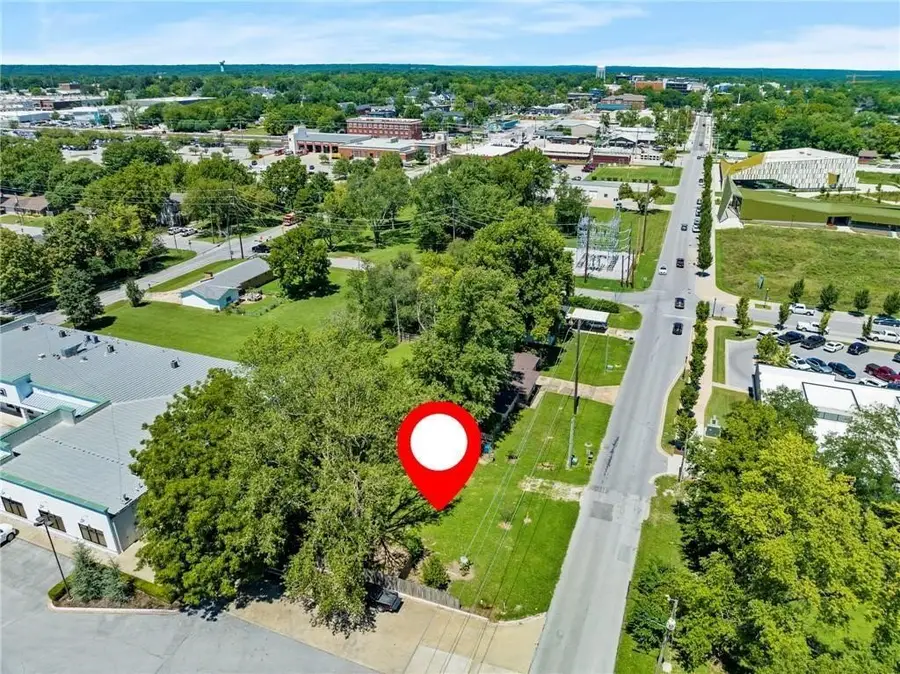 1006 S Main Street, Bentonville, AR 72712 - #3