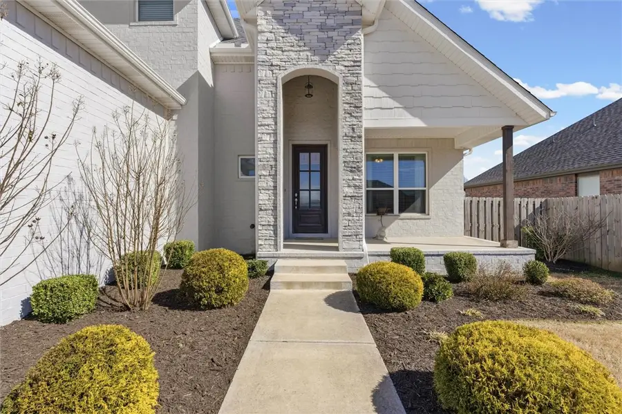 664 Malbec Road, Tontitown, AR 72762 - #2