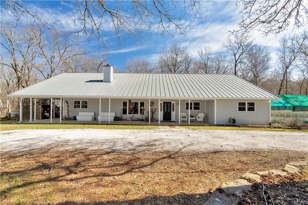 16116 Pin Oak Road, Fayetteville, AR 72704