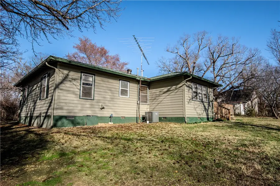 203 1st Street, Omaha, AR 72662 - #3