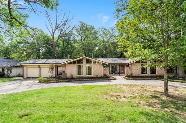 301 S Dogwood Street, Siloam Springs, AR 72761