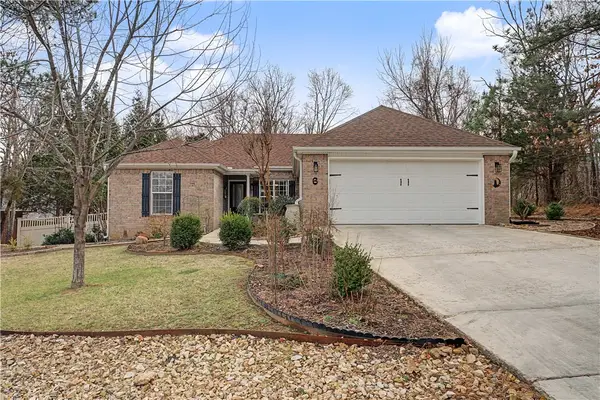 6 Stirling Lane, Bella Vista, AR 72715