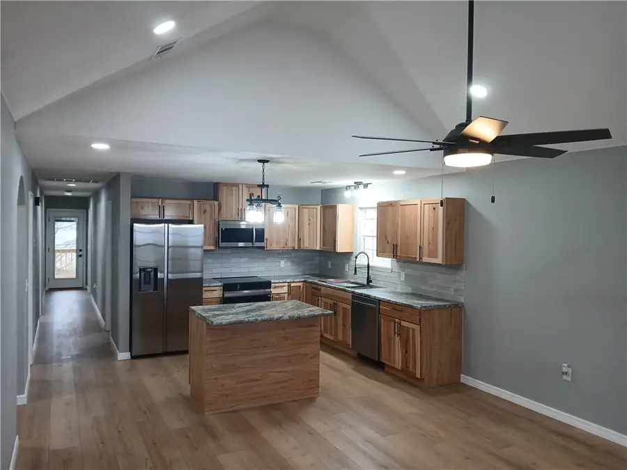 902 S Springfield Street, Green Forest, AR 72638 - #2