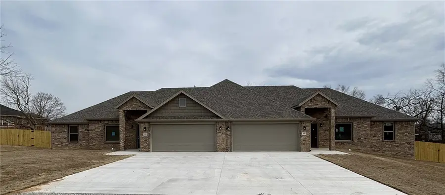 190 & 192 E 2nd Street, Centerton, AR 72719 - #2