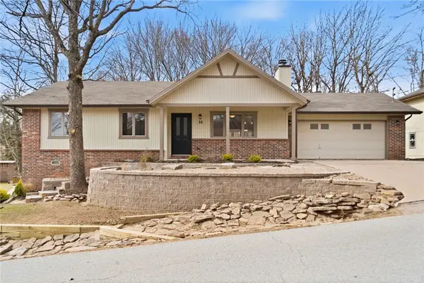 32 Quantock Hills Drive, Bella Vista, AR 72715
