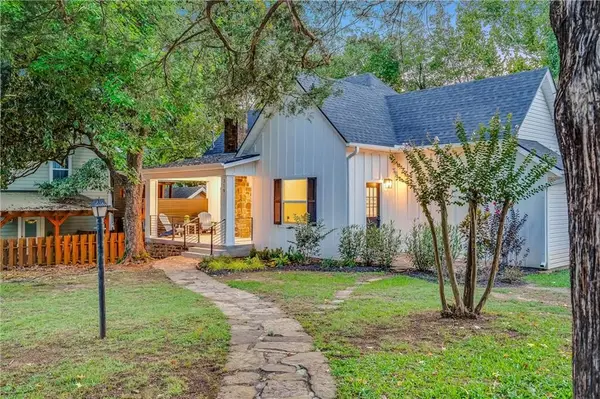 319 S College Avenue, Fayetteville, AR 72701