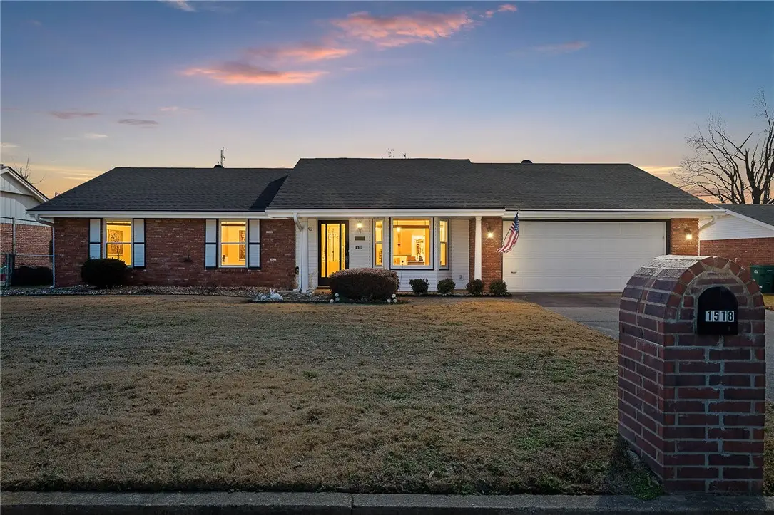 1518 W Magnolia Street, Rogers, AR 72758 - #1