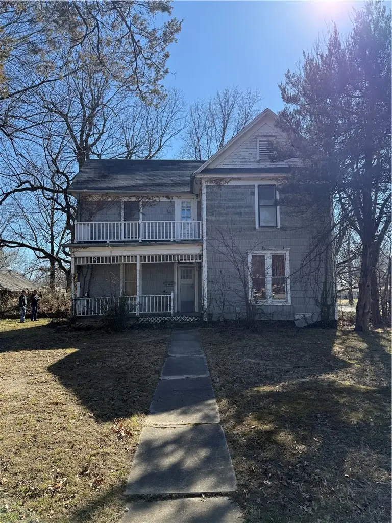 1713 W Huntsville Avenue, Springdale, AR 72762 - #2