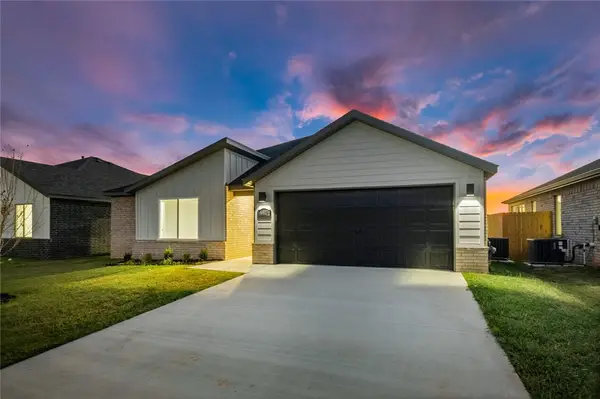 6401 NW Harley Street, Bentonville, AR 72713