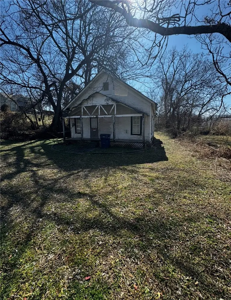 618 Central Street, Siloam Springs, AR 72761 - #3