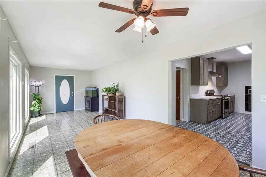 501 SE Main Street, Gravette, AR 72736 - #3