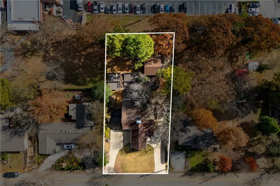 426 N Oliver Avenue, Fayetteville, AR 72701 - #2