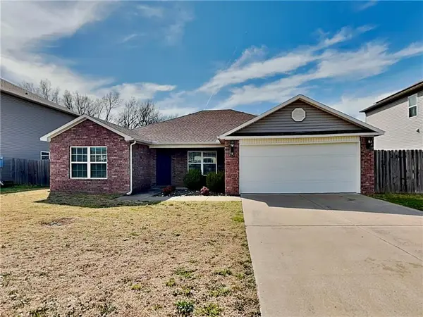 802 SW Green World Street, Bentonville, AR 72712