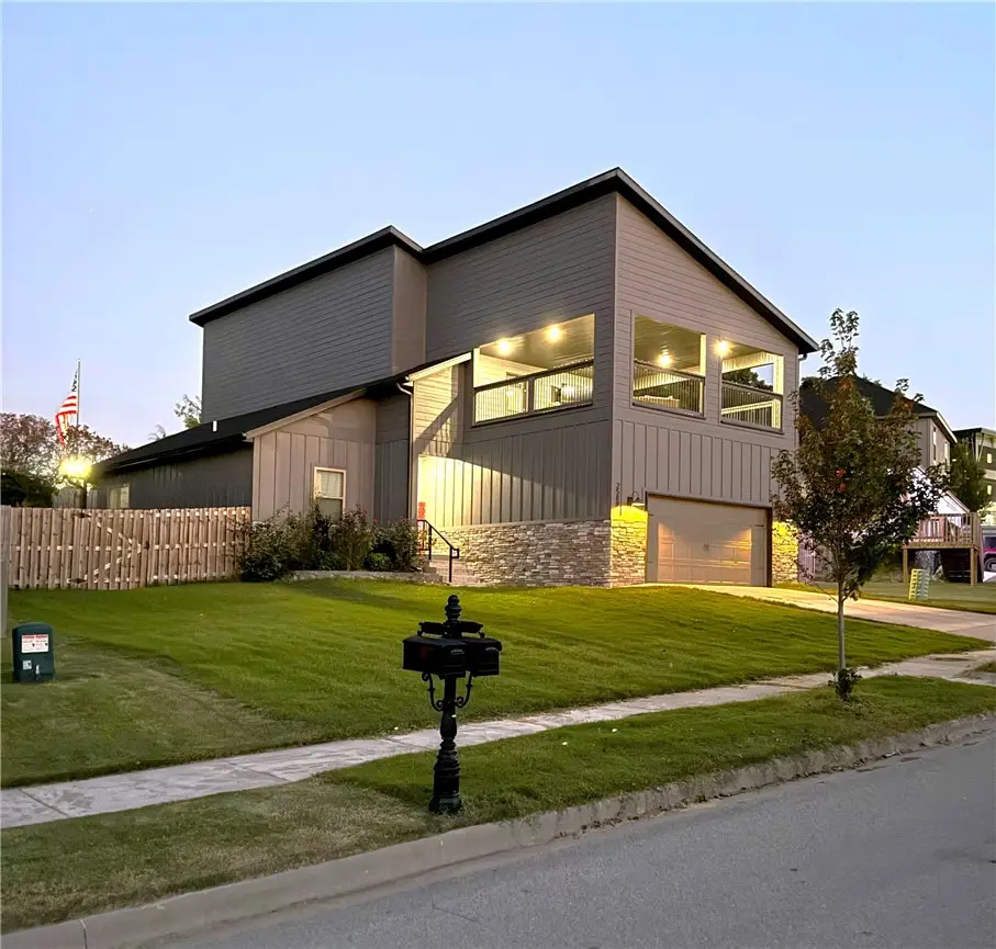 2588 N Justin Drive, Fayetteville, AR 72704 - #1