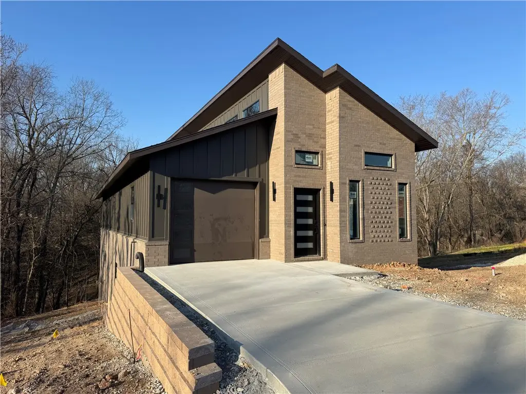 516 E Pearl Street, Rogers, AR 72756 - #1