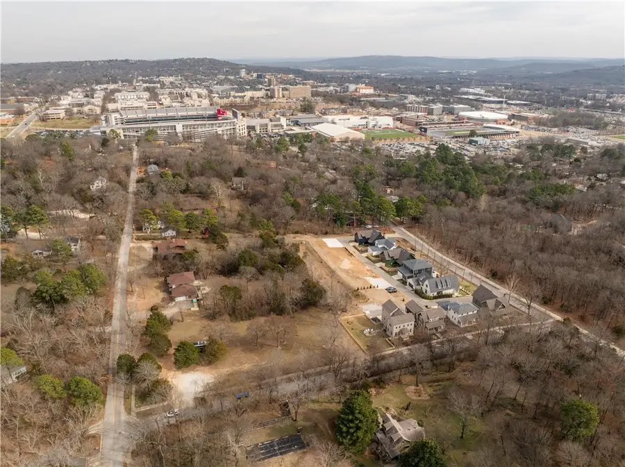 328 N Cross Avenue, Fayetteville, AR 72701 - #3