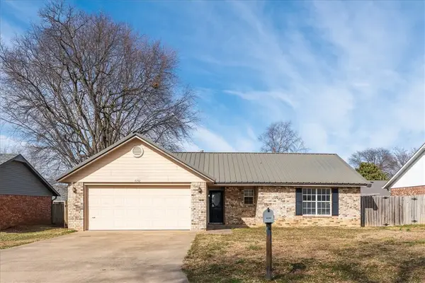 4292 Patrick Street, Fayetteville, AR 72704